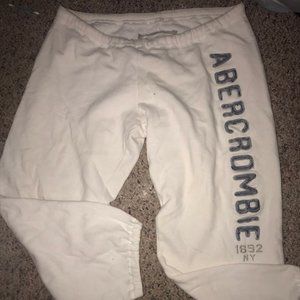 Abercrombie & Fitch Capris
